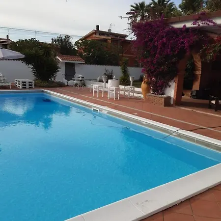 Giovanni Bed and Breakfast 2*