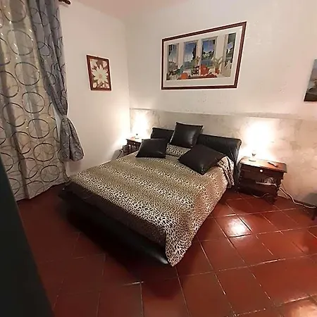 Giovanni Bed and Breakfast 2*