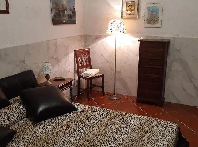 Giovanni לינה וארוחת בוקר 3*